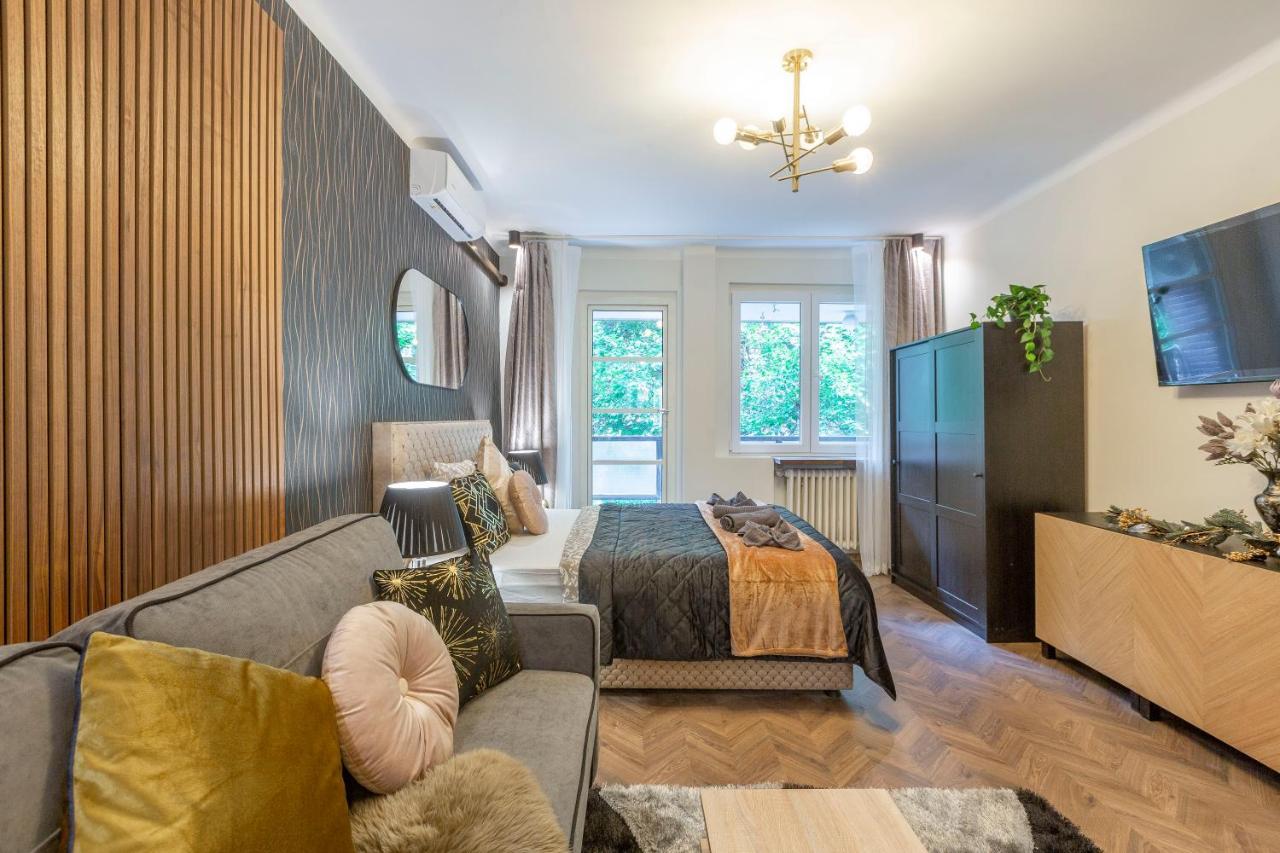 Stylish Quentin Apartment In The King Street Budapest Luaran gambar