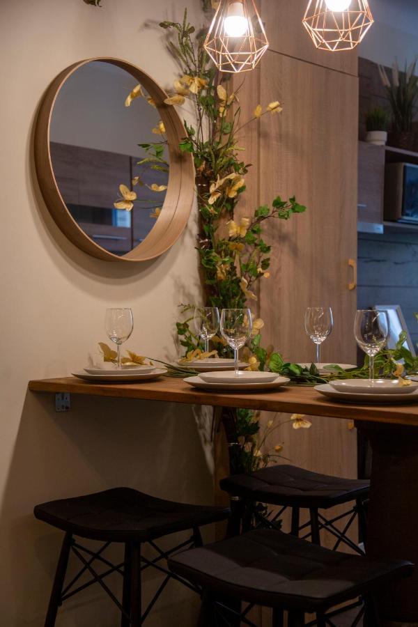 Stylish Quentin Apartment In The King Street Budapest Luaran gambar